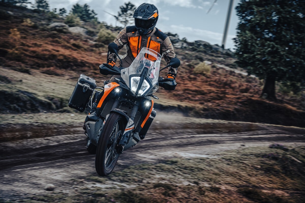 KTM: la nuova 890 Adventure 2023